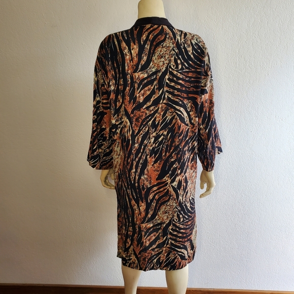 VINTAGE 80s Animal Print Duster - Picture 3 of 9